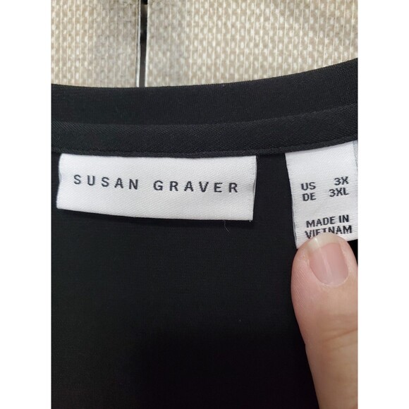 Susan Graver LiquidKnit Geo Print V-Neck Tunic w/Button Detail Size 3X - Picture 4 of 8